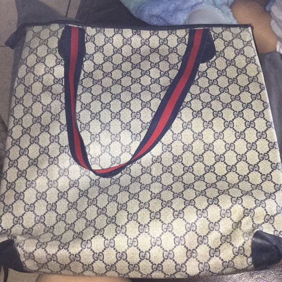 Gucci - Picture 1 of 6